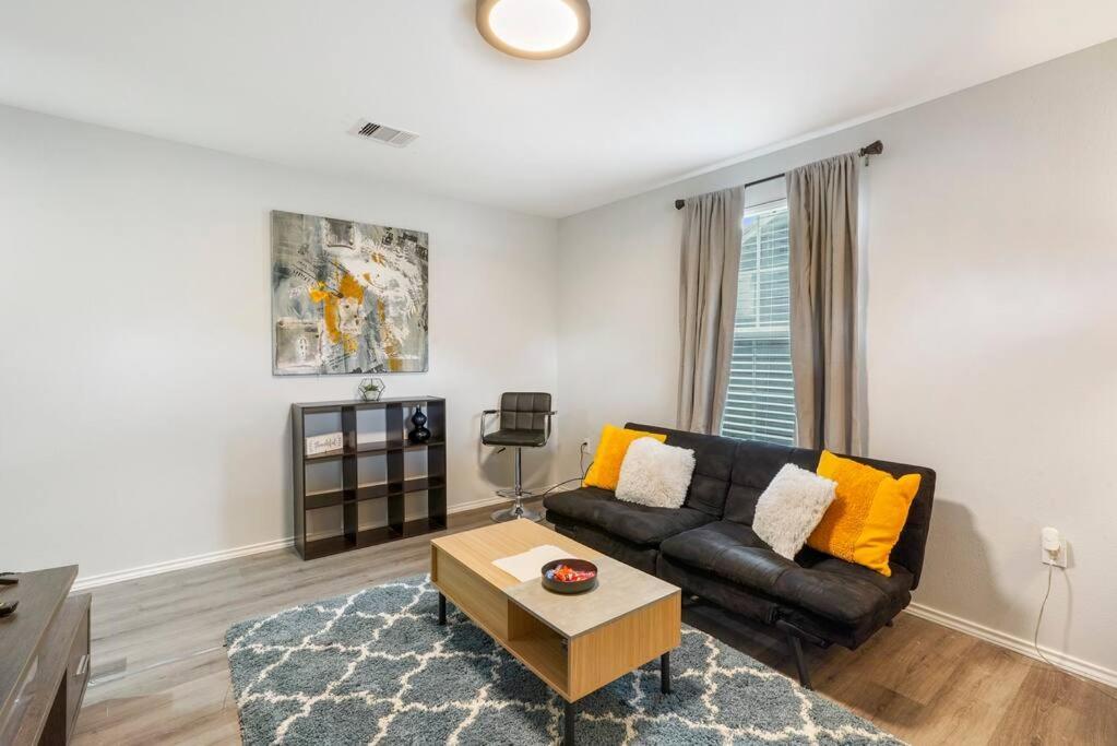 Cozy Two Bedroom Home Minutes From Downtown! Houston Luaran gambar